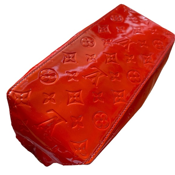 LOUIS VUITTON Red Vernis Tote, Kisslock Vernis wallet & LV Dust Bag EUC! - Picture 6 of 17